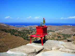 OWL’S NEST/THE BLUE COTTAGE, Otzias